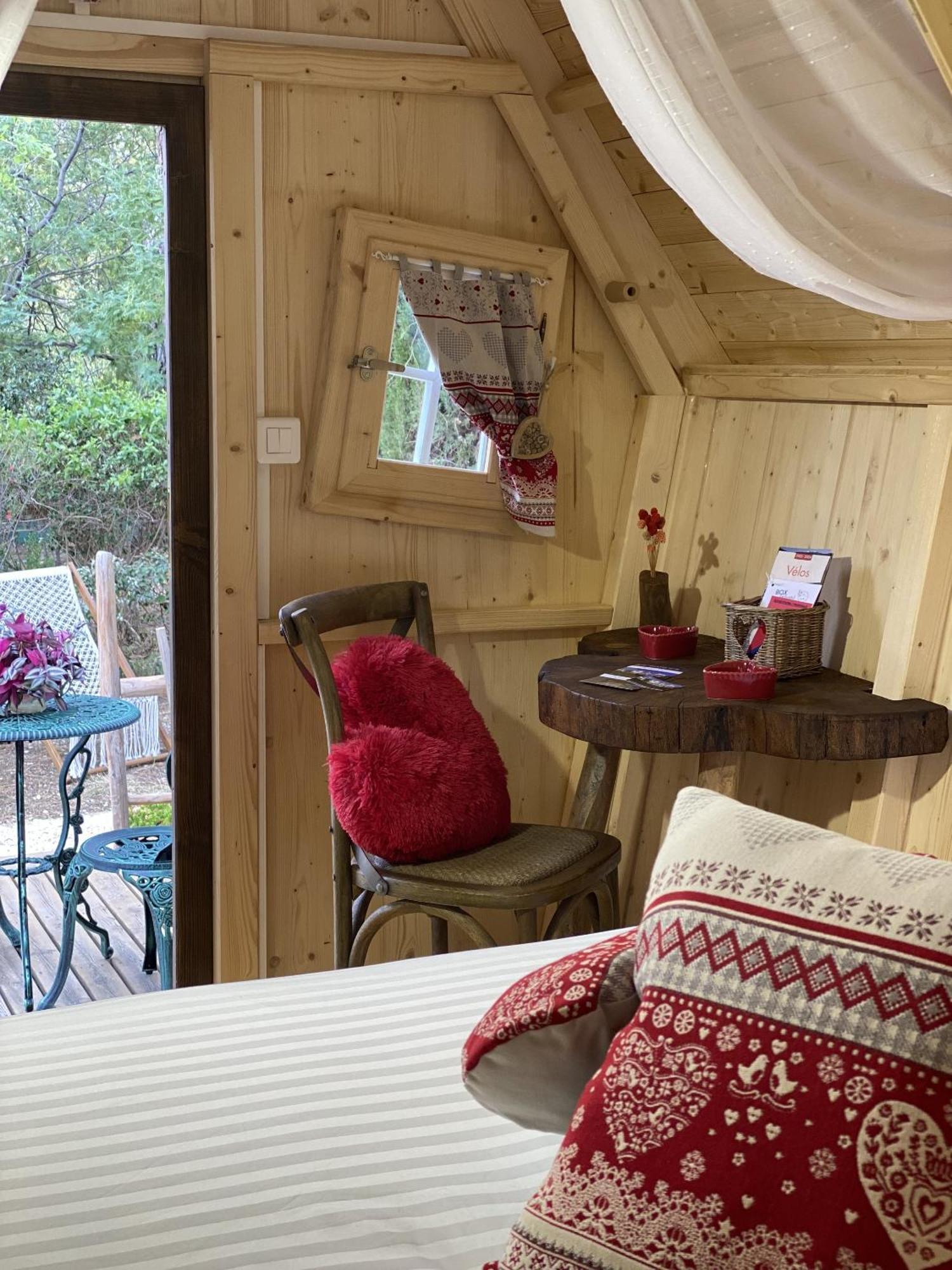 Bed and Breakfast Mas Del Flor Villelongue-dels-Monts Zimmer foto
