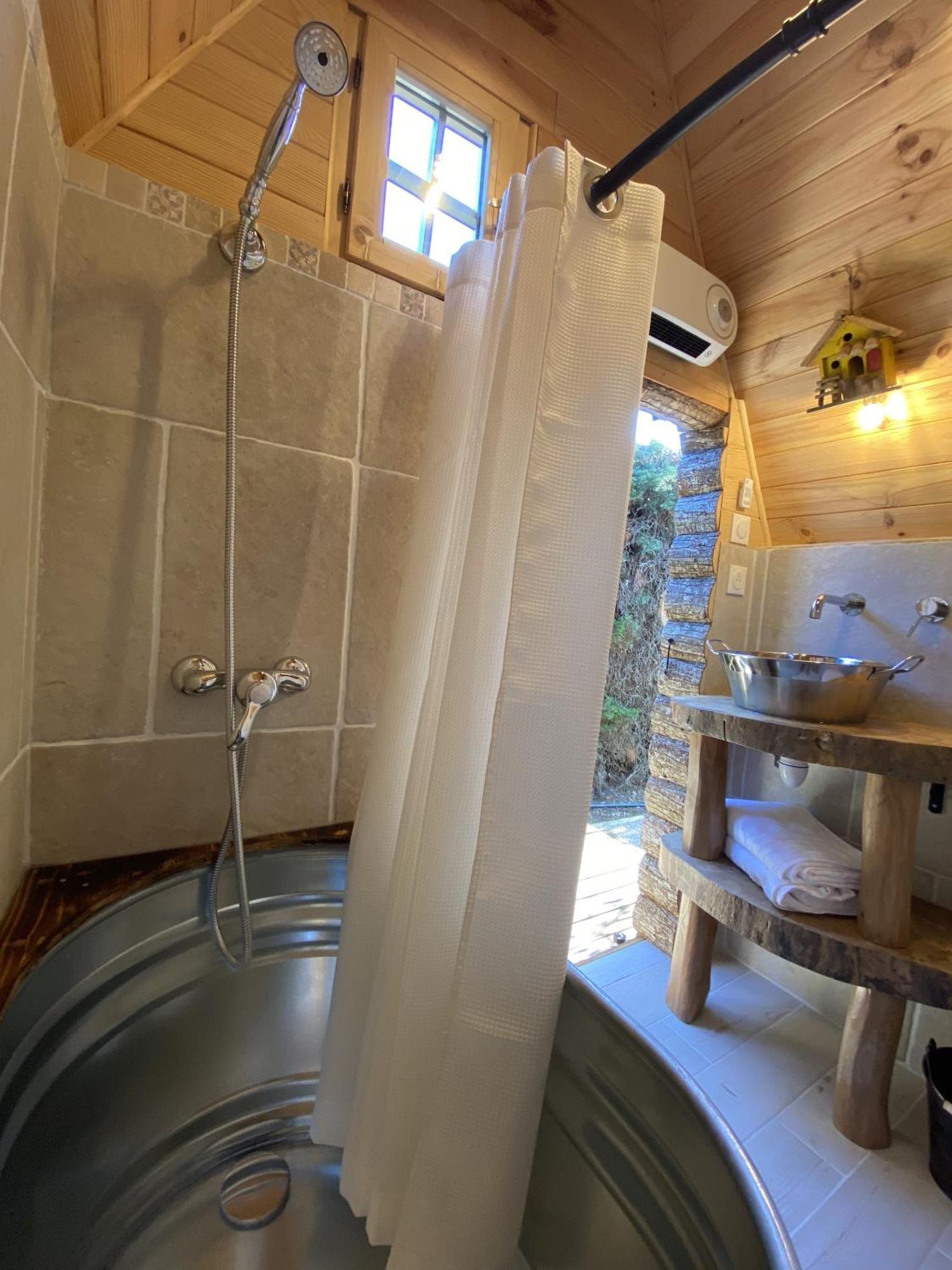 Bed and Breakfast Mas Del Flor Villelongue-dels-Monts Zimmer foto