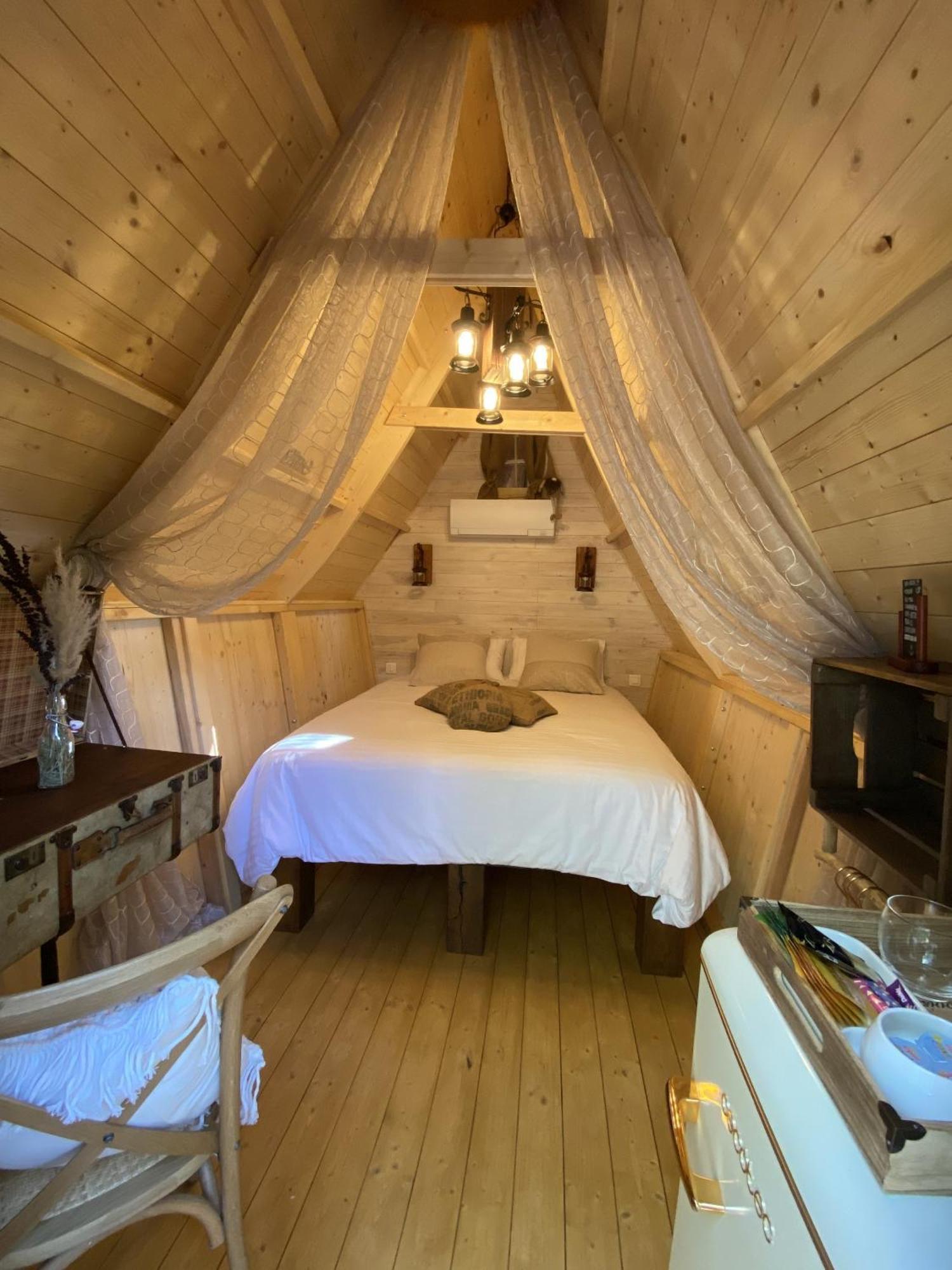 Bed and Breakfast Mas Del Flor Villelongue-dels-Monts Zimmer foto